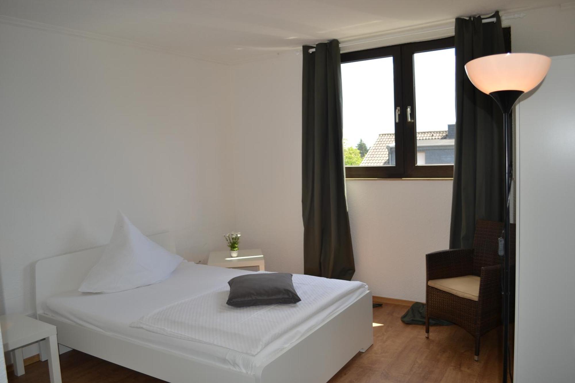 Hotel Garni Zum Dorfbrunnen Bornheim  Chambre photo